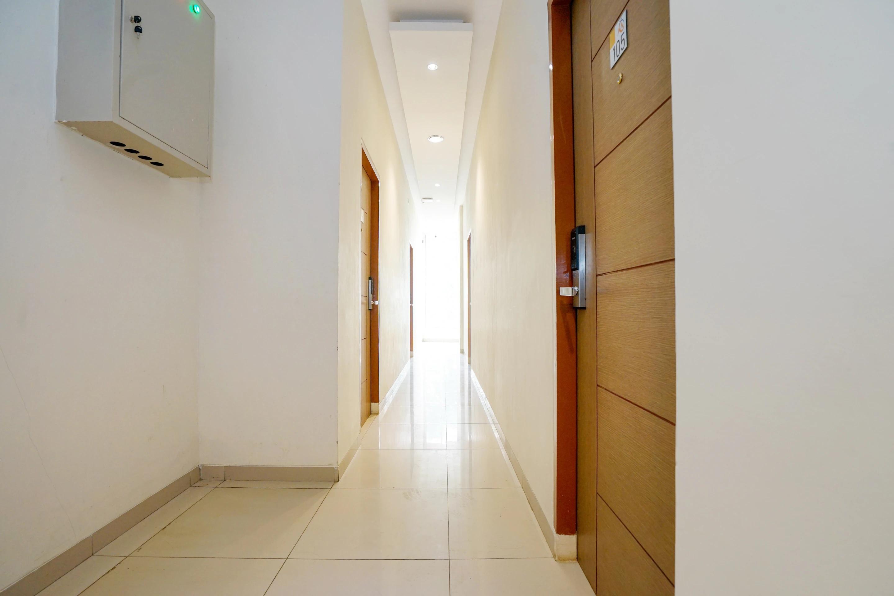 Oyo 251 The Maximus Inn Hotel Palembang Exterior foto